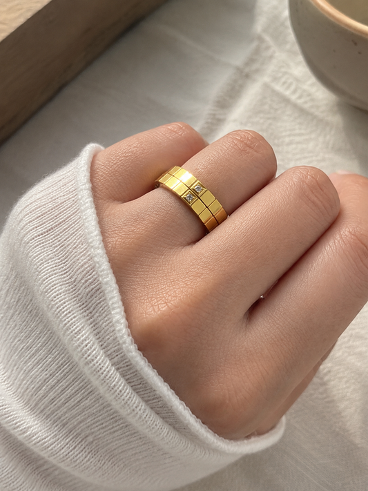 Celina Spark Ring