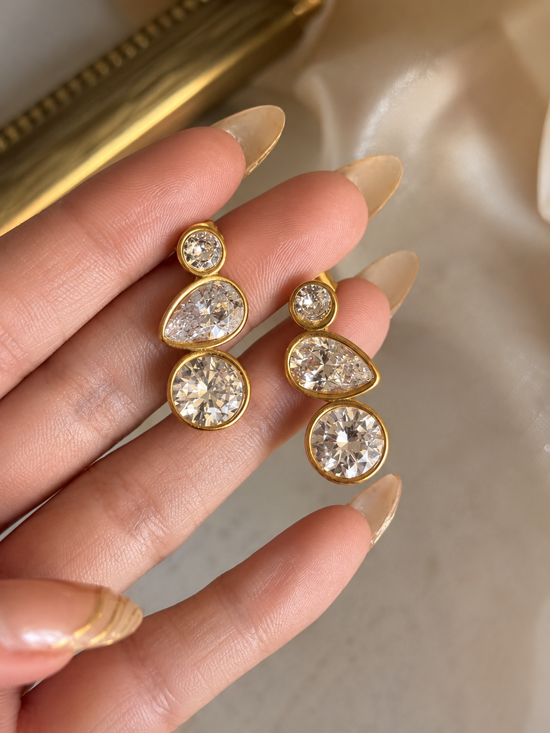 Syndra Drop Earrings