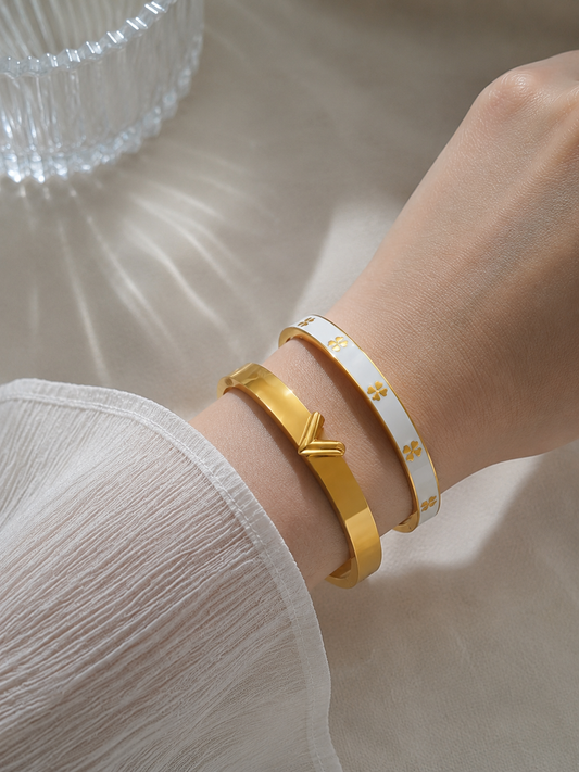 Heartline Luxe Bangle