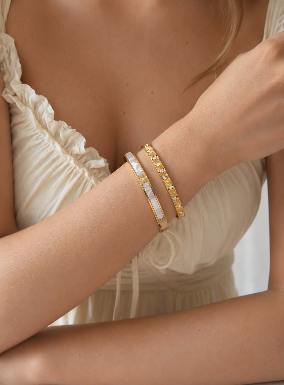 Aurora Pearl Bangle