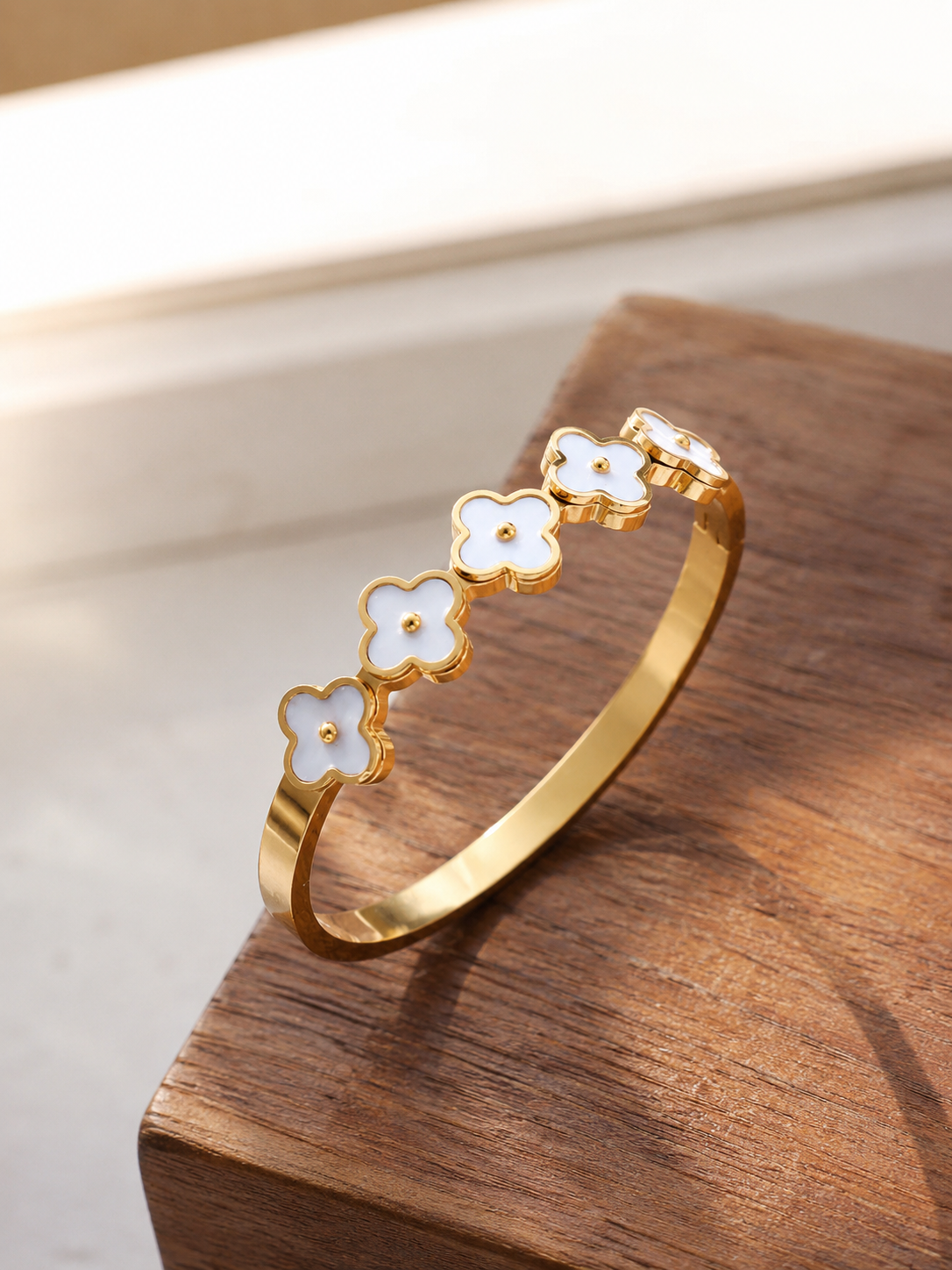 Blossom Pearl Bangle