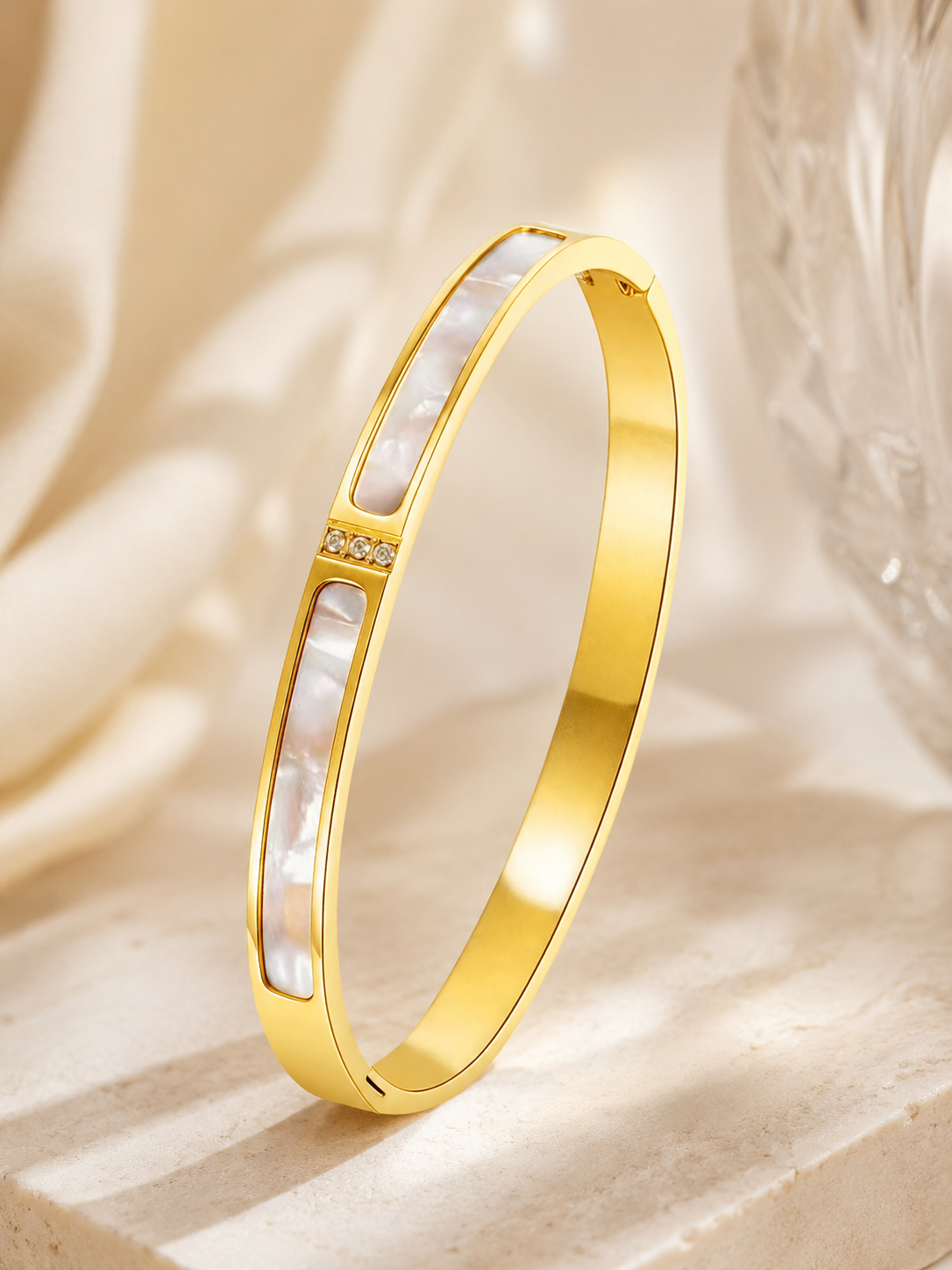 Aurora Pearl Bangle