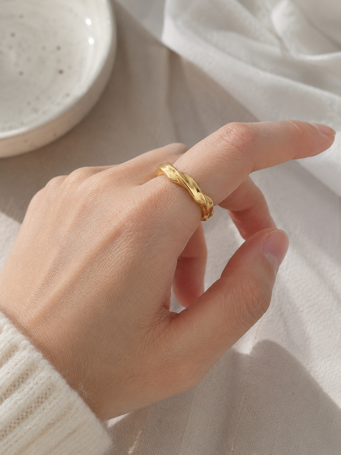 Danton Wave Ring