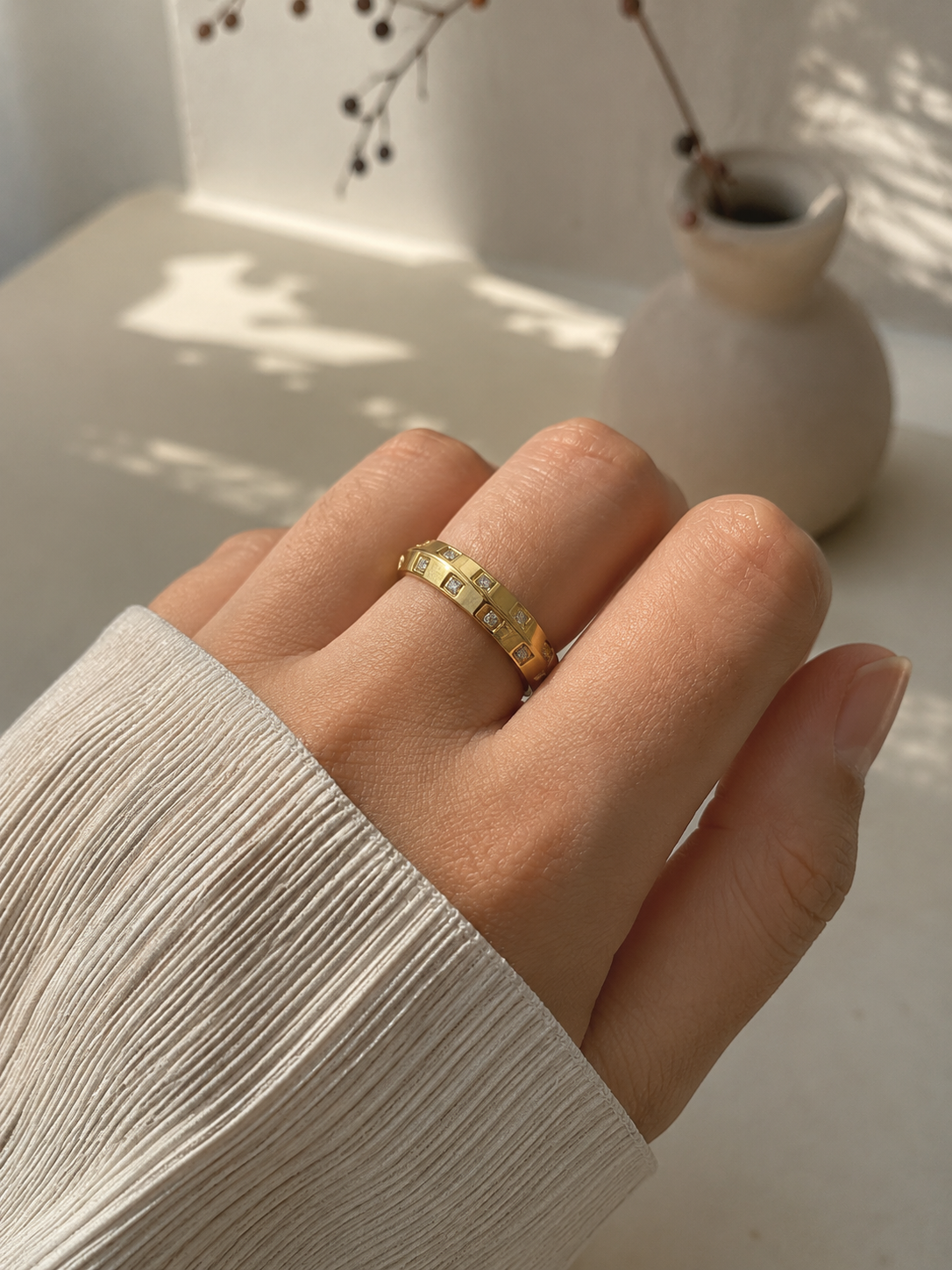 Lucena Spark Ring