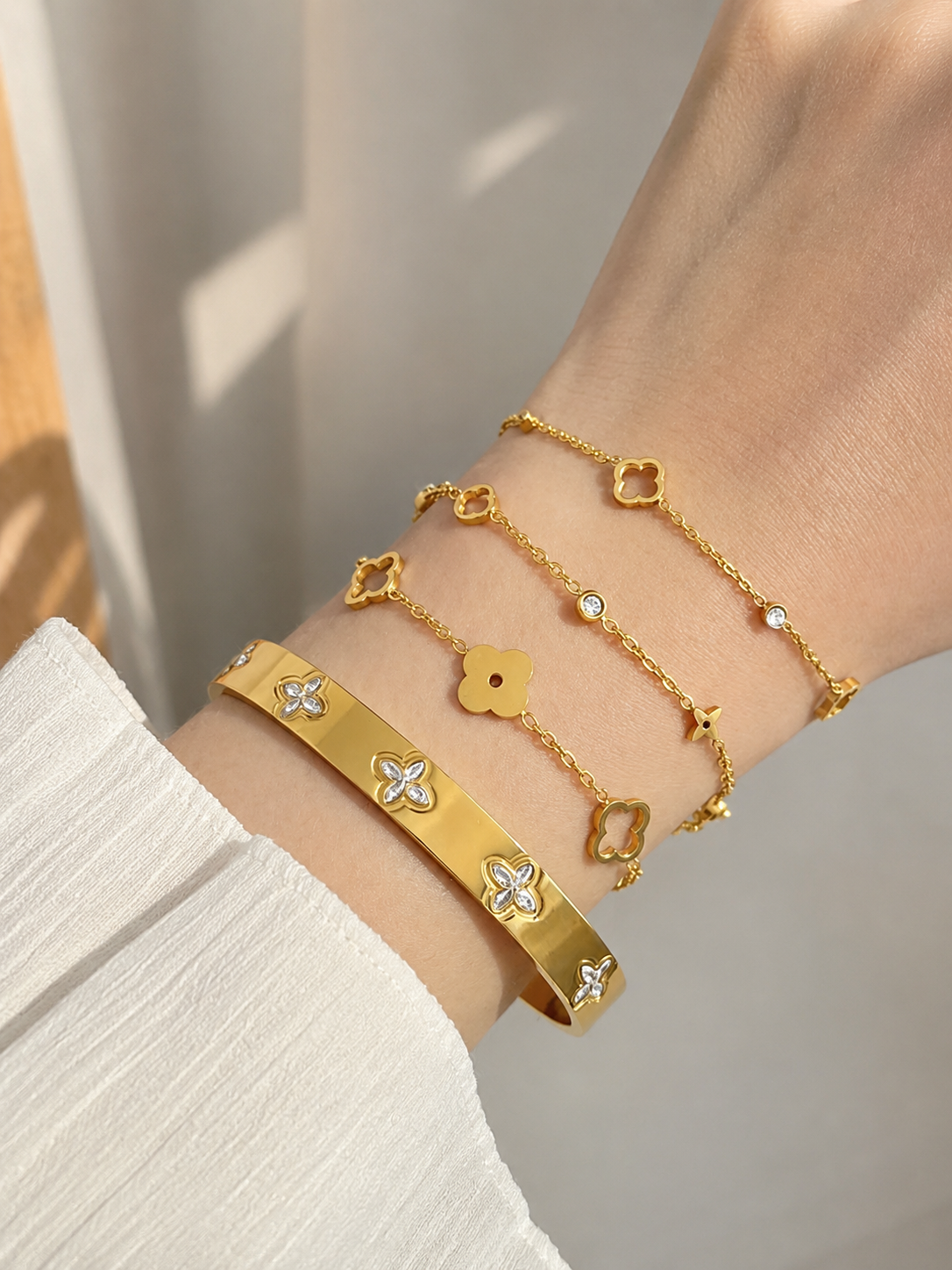 Callie Bloom Bangle