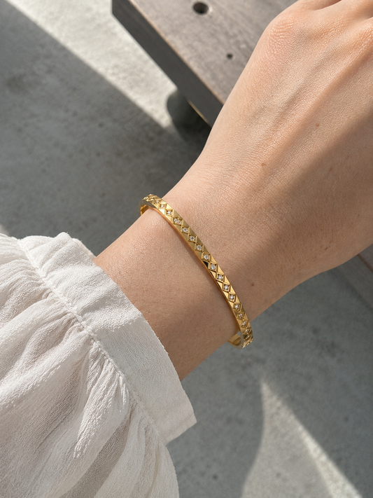 Lunara Spark Bangle