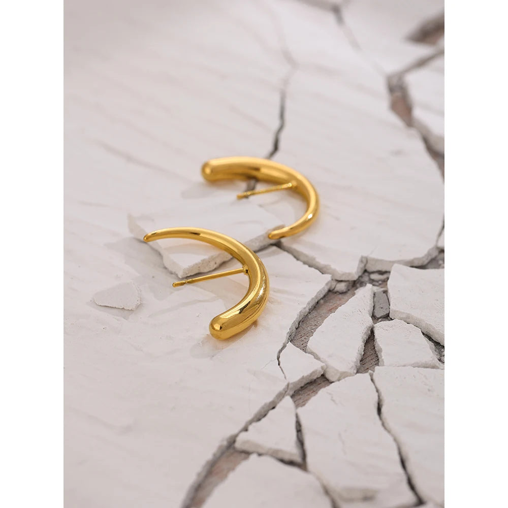 Celora Crescent Earrings