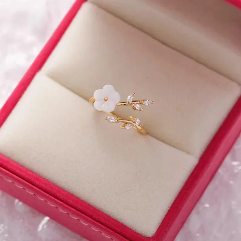 Bow Crystal Ring