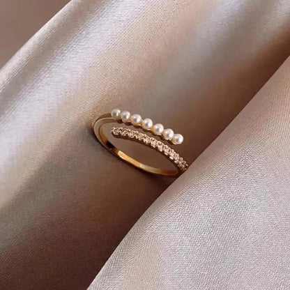 Bow Crystal Ring