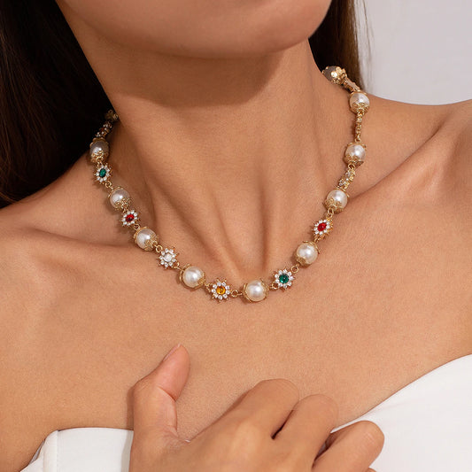 Daisy Pearl Necklace