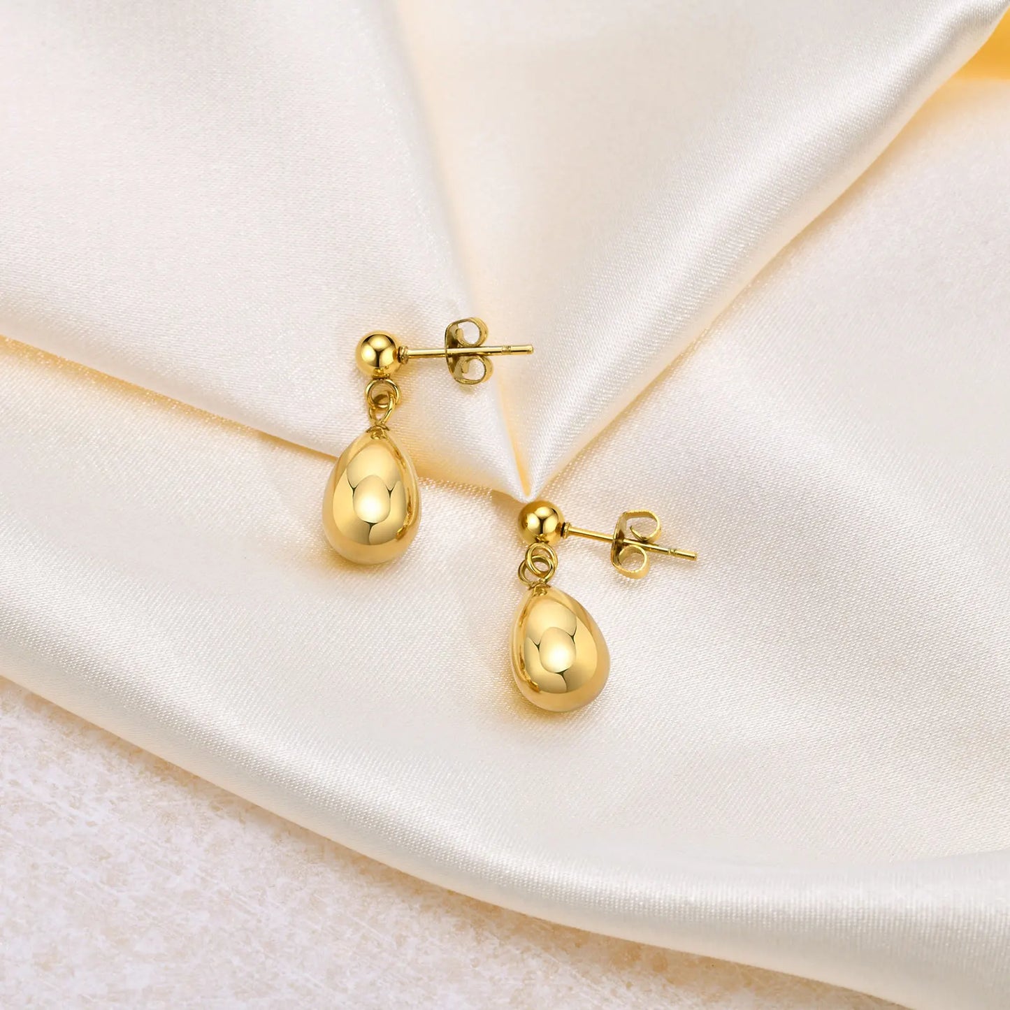 Demi Drop Earrings