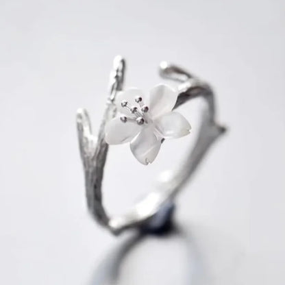 Pearl Twist Ring