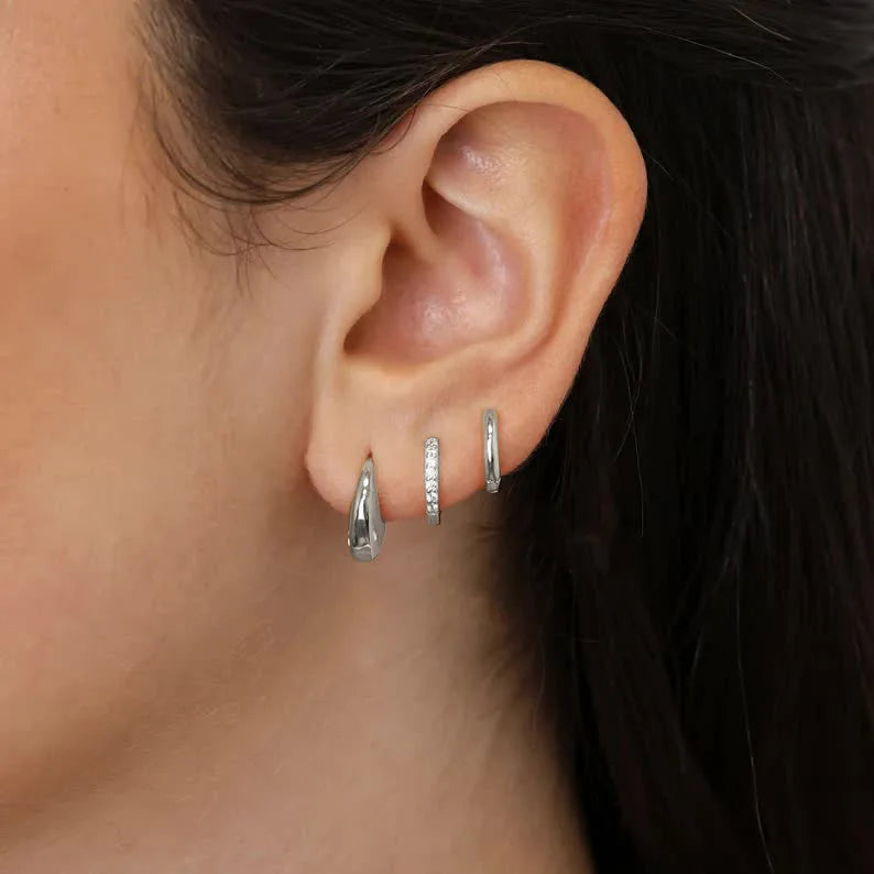 Minimal Gold Hoops
