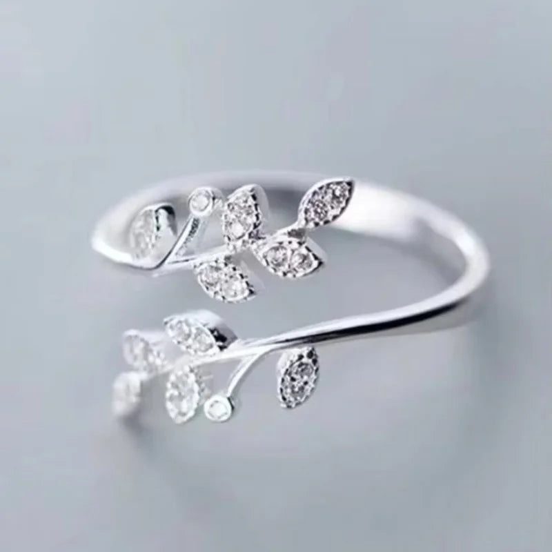 Bow Crystal Ring