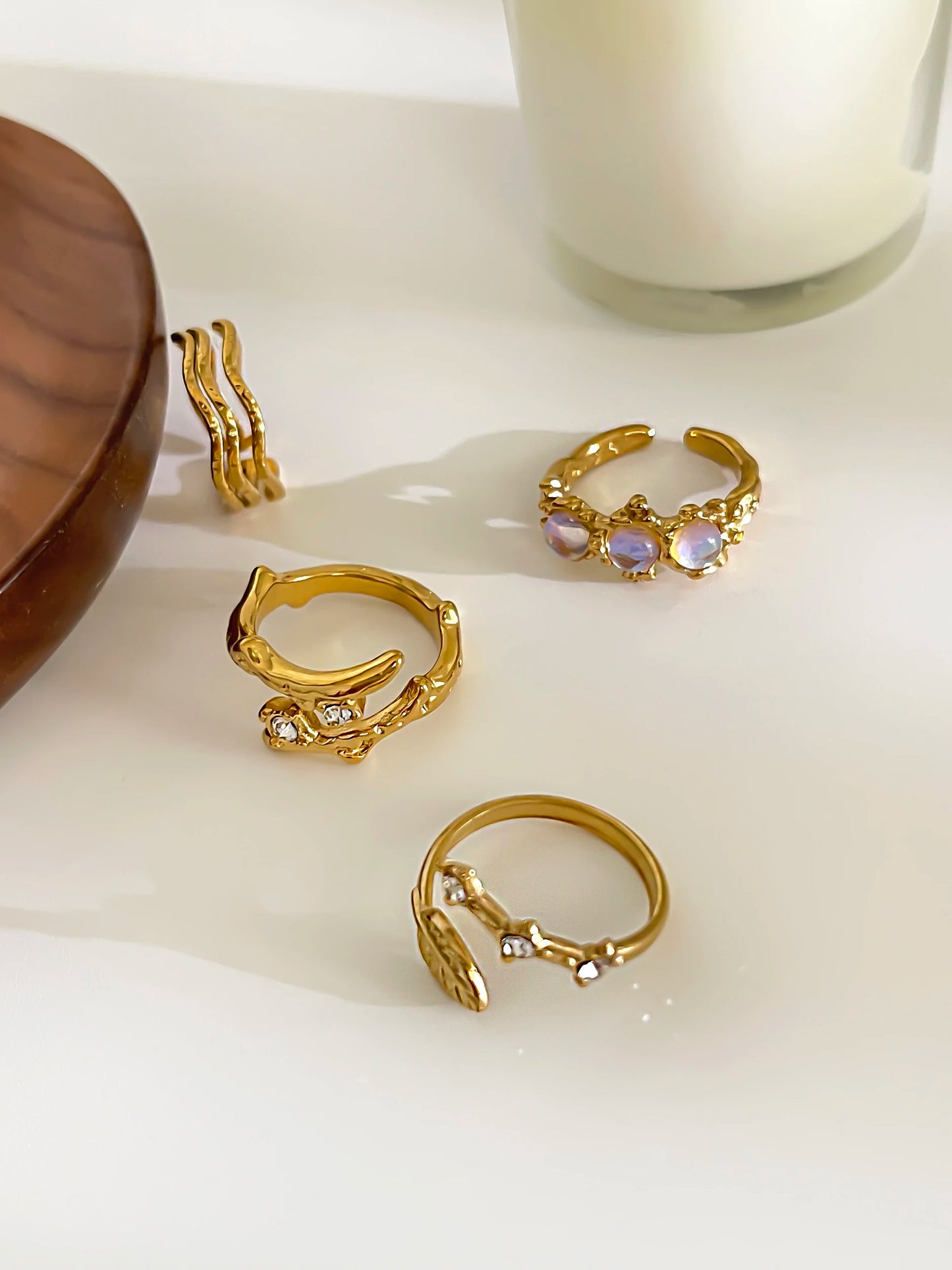 Peri'sbox New Fashion Leaf Texture Geometric Moonstone Rhinestone Open Rings for Women Anti-Tarnish Daily Jewelry Birthday Gifts
