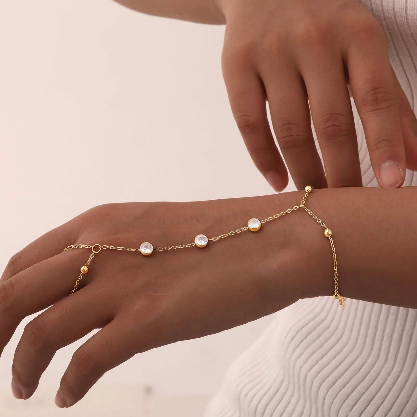 Golden Heart Handchain