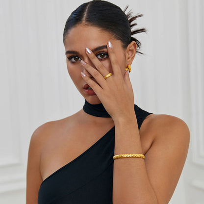 Royal Vintage Bangle