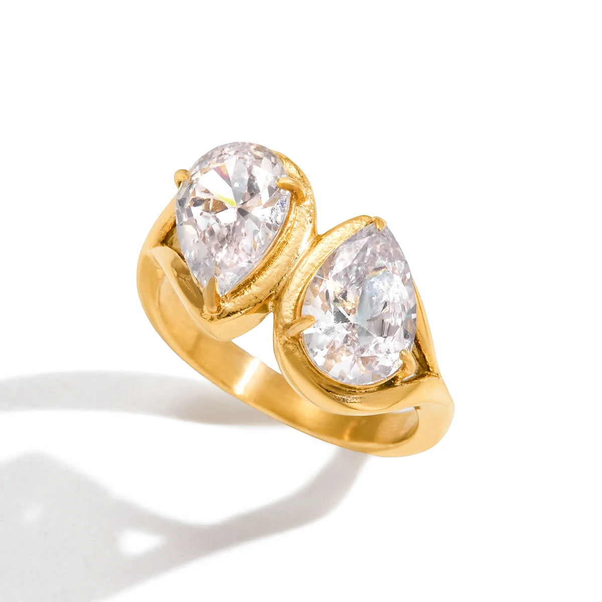 Uworld Classic MInimalist 18k Gold Color Plated Droplet Shaped Large White Zircon Rings Waterproof  Stainless Steel Jewelry Gift
